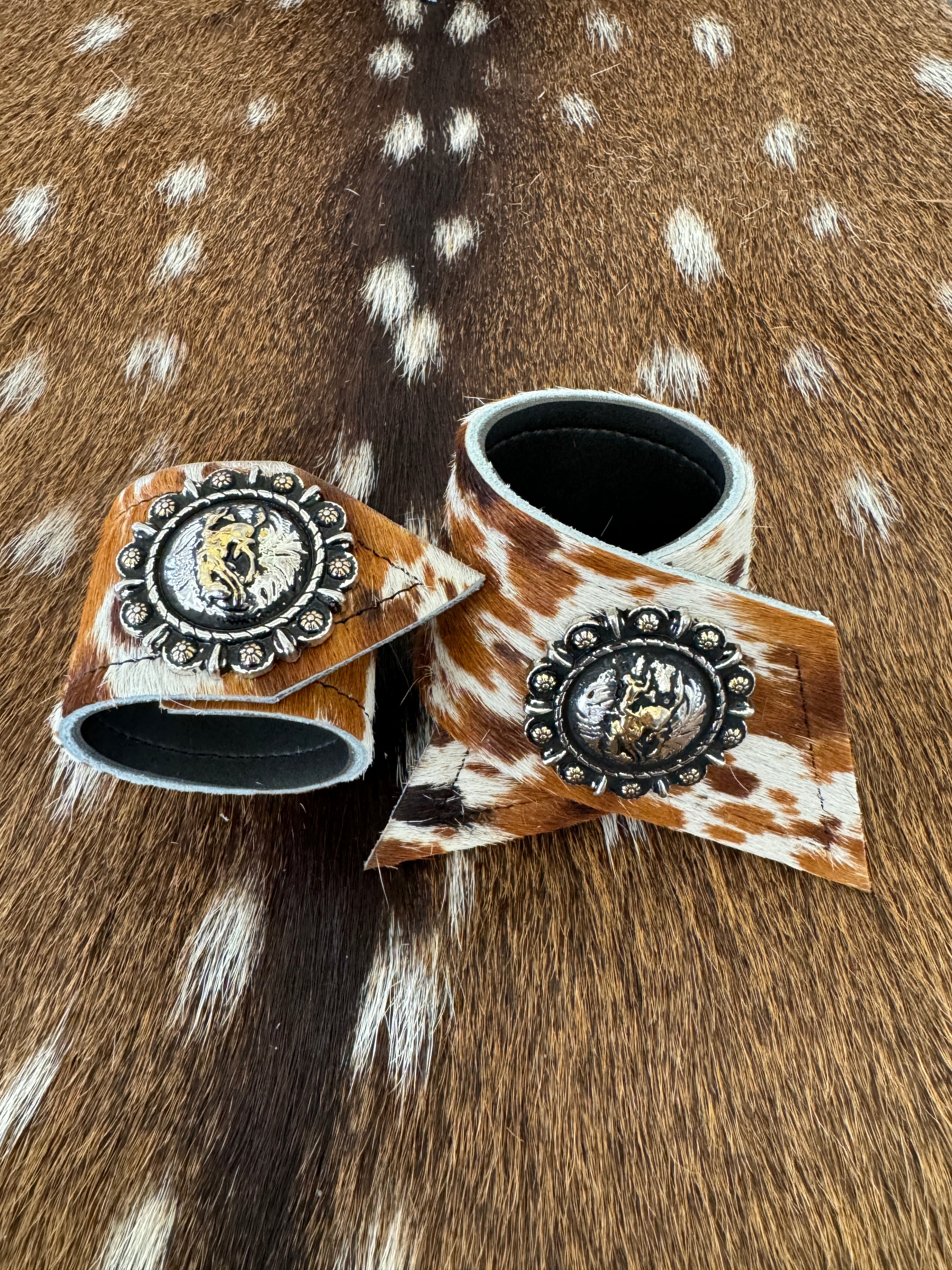 Custom Dyed Cowhide Napkin Rings with metal Pendleton Let 'er Buck conchos - Handmade in Oregon by Blue Mountain Brands USA