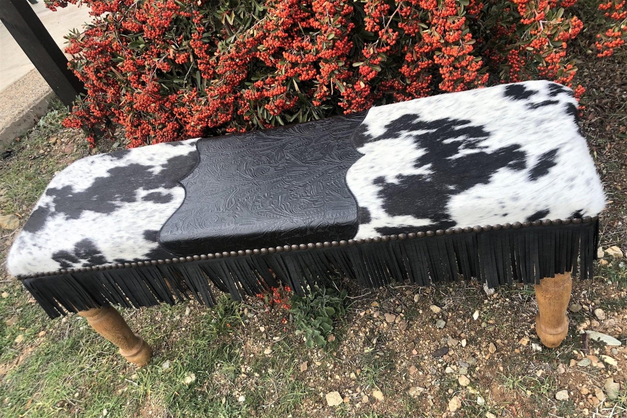 Ranch House Resting Bench - Black & White - Blue Mountain Brands USA