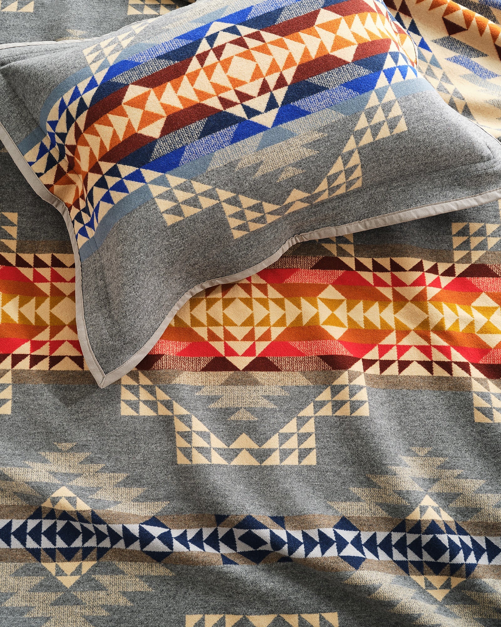 Smith Rock Pendleton Blanket from Pendleton, OR Woolen Mill – Blue
